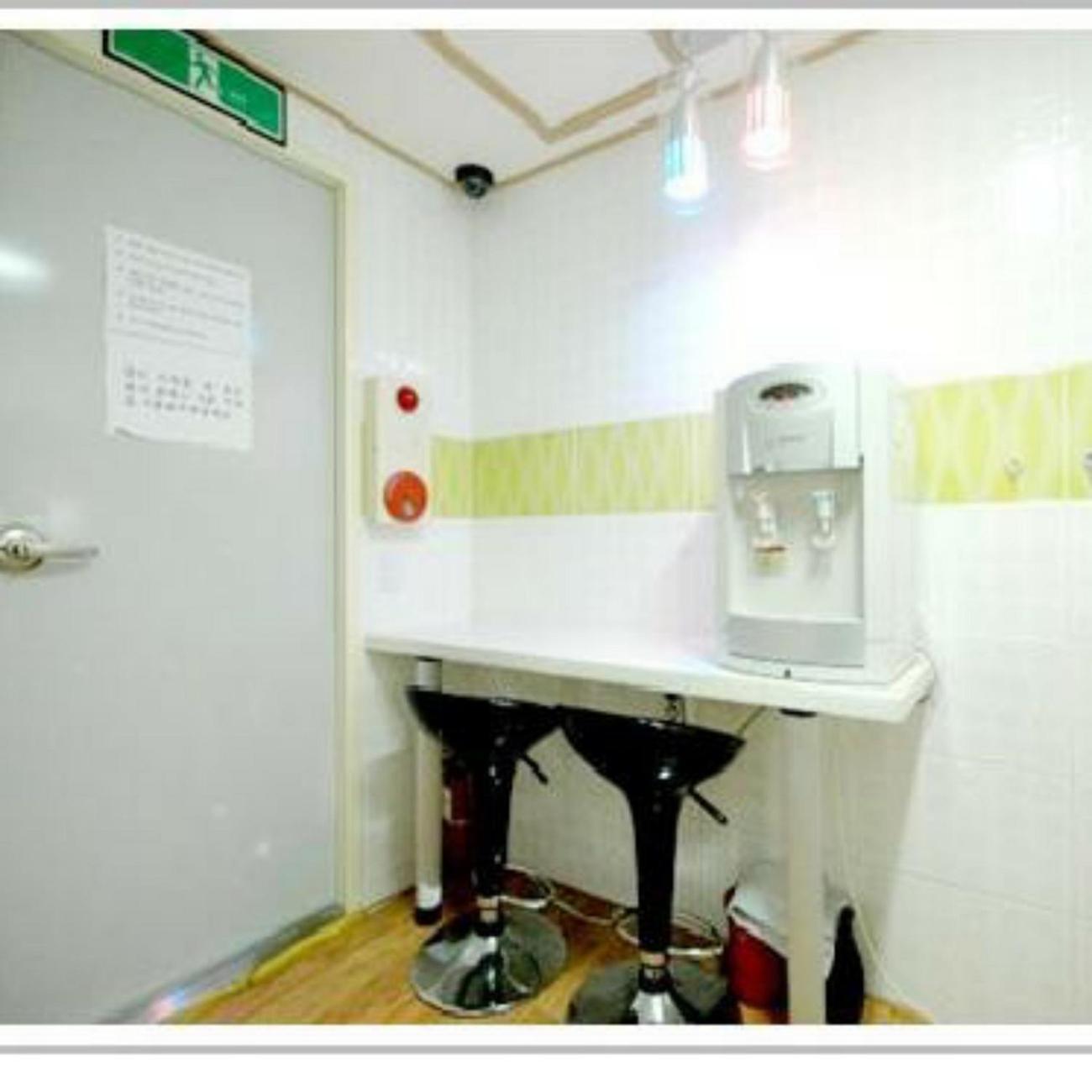 Anamia Hostel Seoul Bagian luar foto